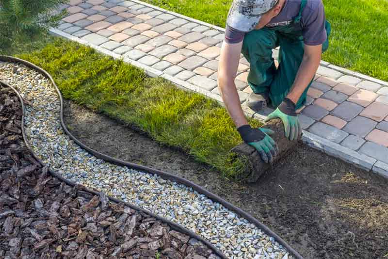 Nettoyage des extérieurs : allée, dallage, pavé, muret, terrasse ... travaux de petite maçonnerie paysagère ... dans le Loiret (45) et Loire-et-Cher (41)  - BIO SOLUCE TOITURE